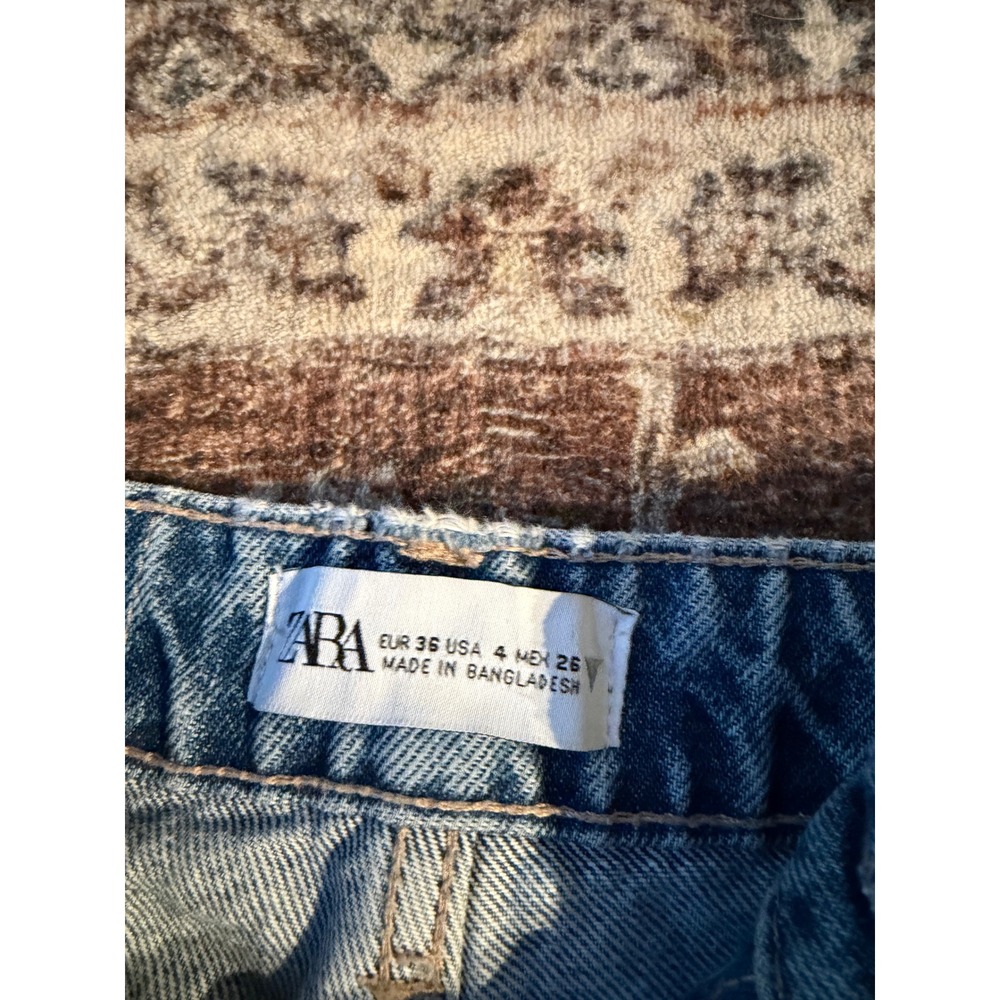 Zara High Waisted Distressed Straight Leg Jeans Light Wash Blue Size 4 - Picture 4 of 6